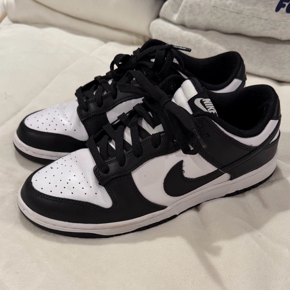 Nike Classic Black and White Low-Tops